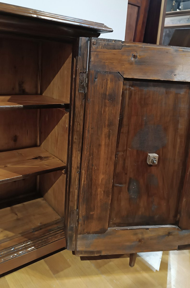 Early 18th Century Solid Walnut Sideboard-photo-5