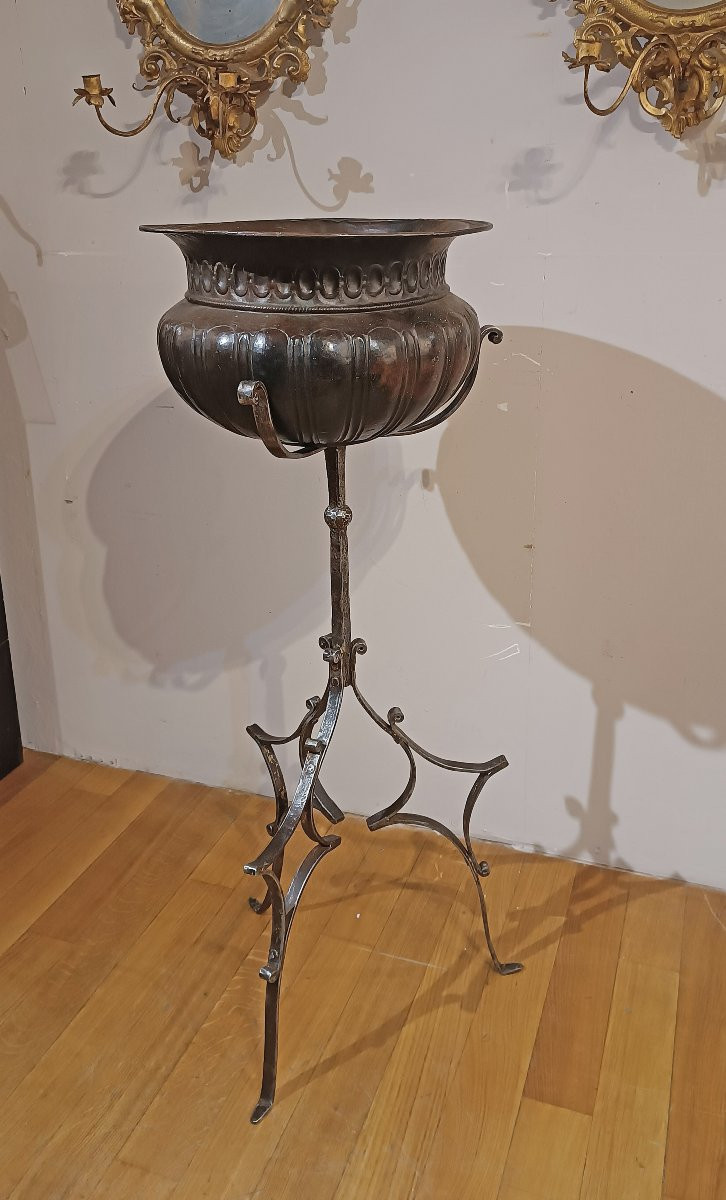 17th Century Handwash Basin With Stand-photo-2