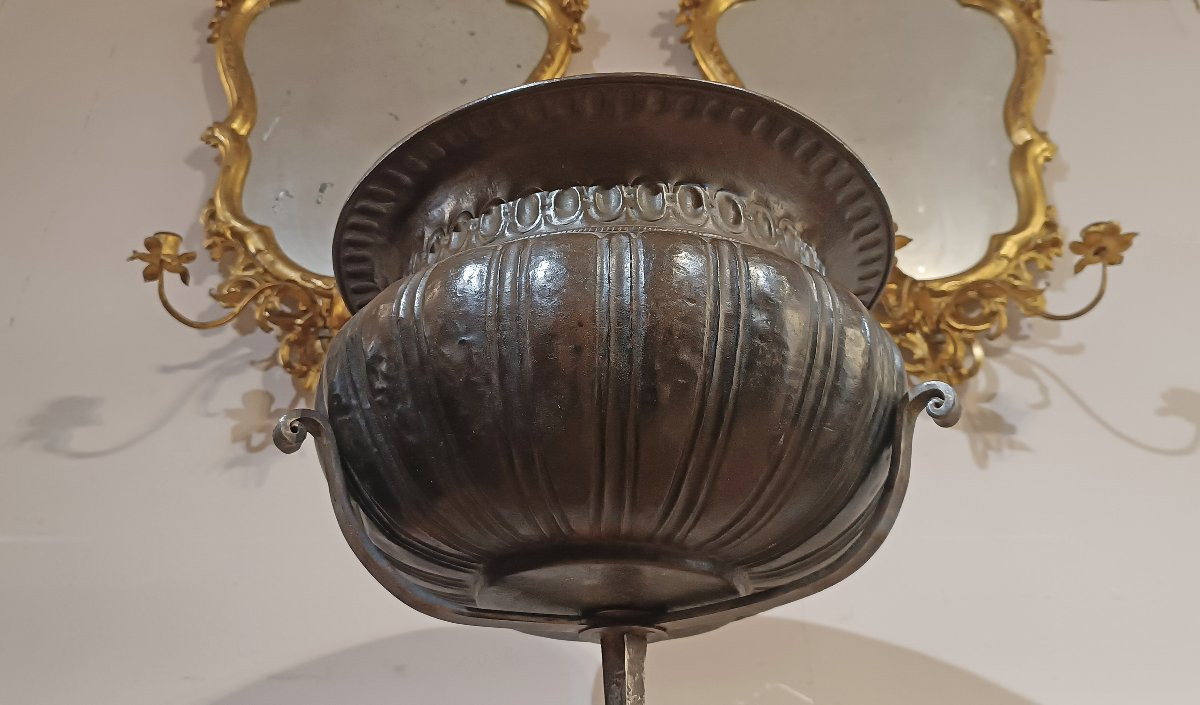 17th Century Handwash Basin With Stand-photo-4