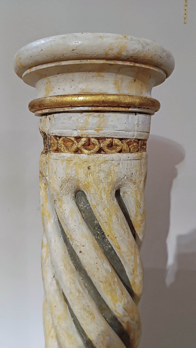 18th Century Pair Of Painted Wood Twisted Columns-photo-4