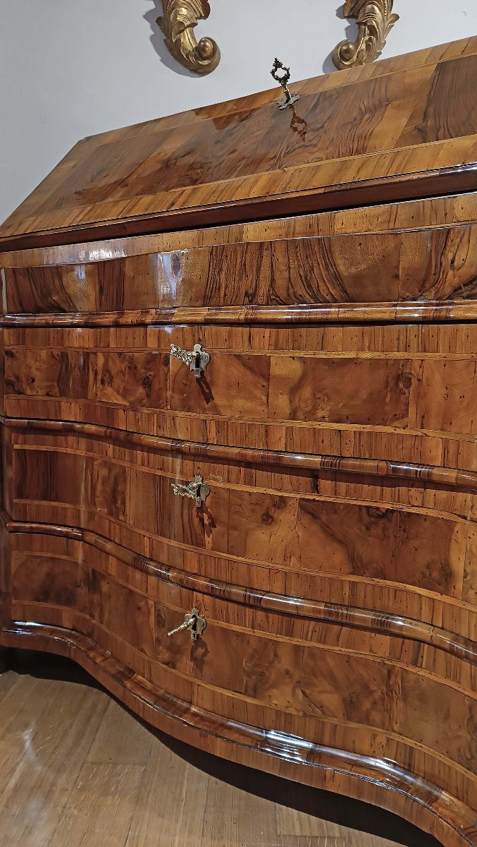 First Half Of The 18th Century Venetian Walnut Folding Cabinet-photo-5