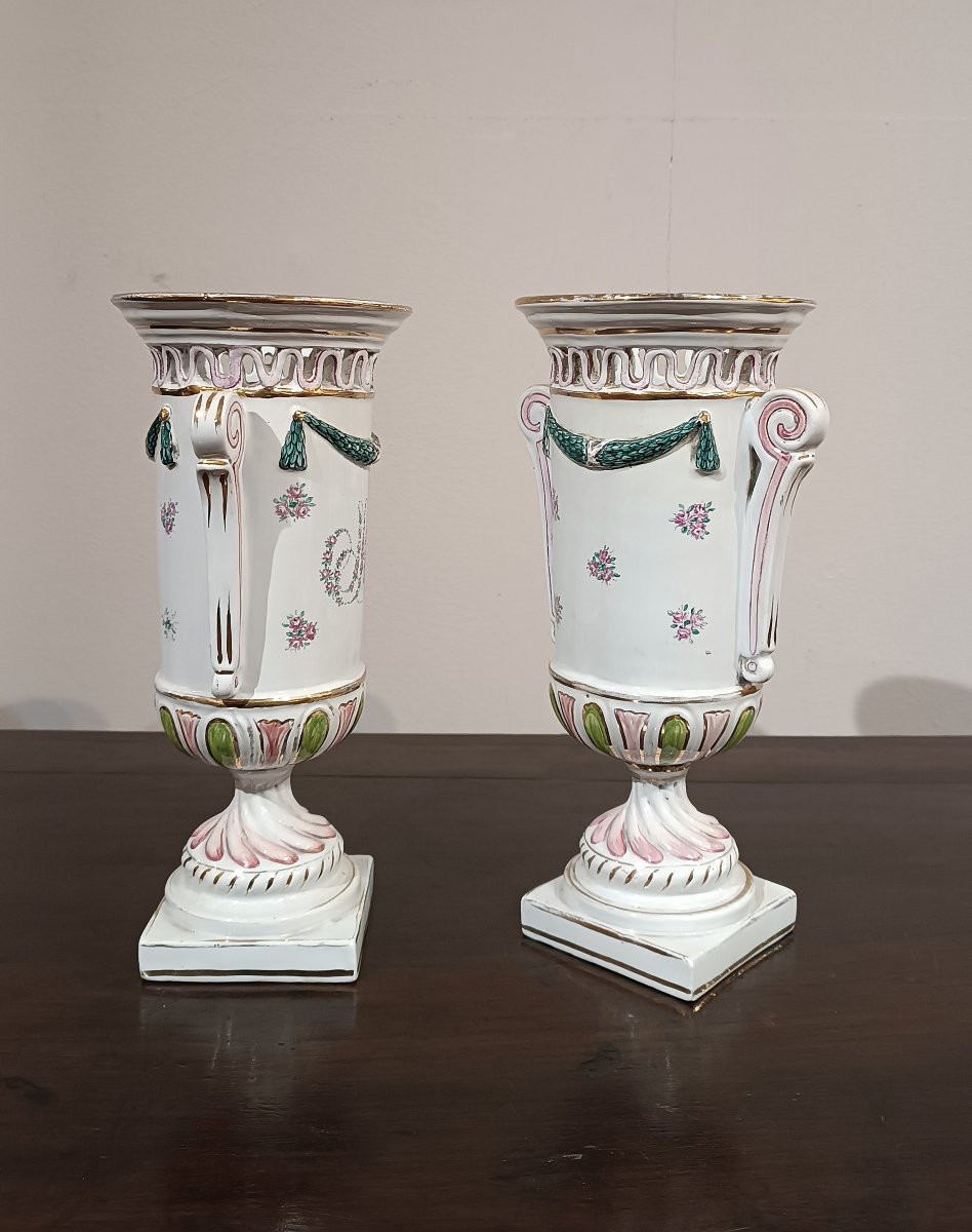 First Half Of The 19th Century Pair Of Painted Porcelain Vases-photo-2