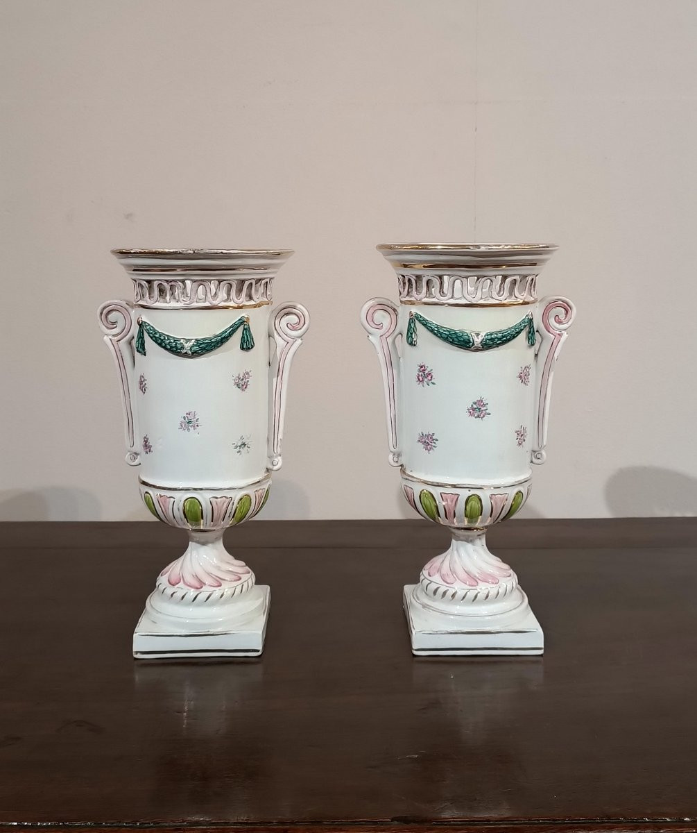 First Half Of The 19th Century Pair Of Painted Porcelain Vases-photo-1
