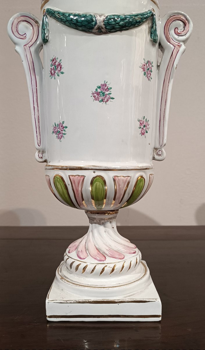 First Half Of The 19th Century Pair Of Painted Porcelain Vases-photo-4