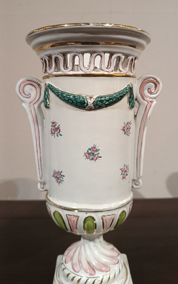 First Half Of The 19th Century Pair Of Painted Porcelain Vases-photo-7