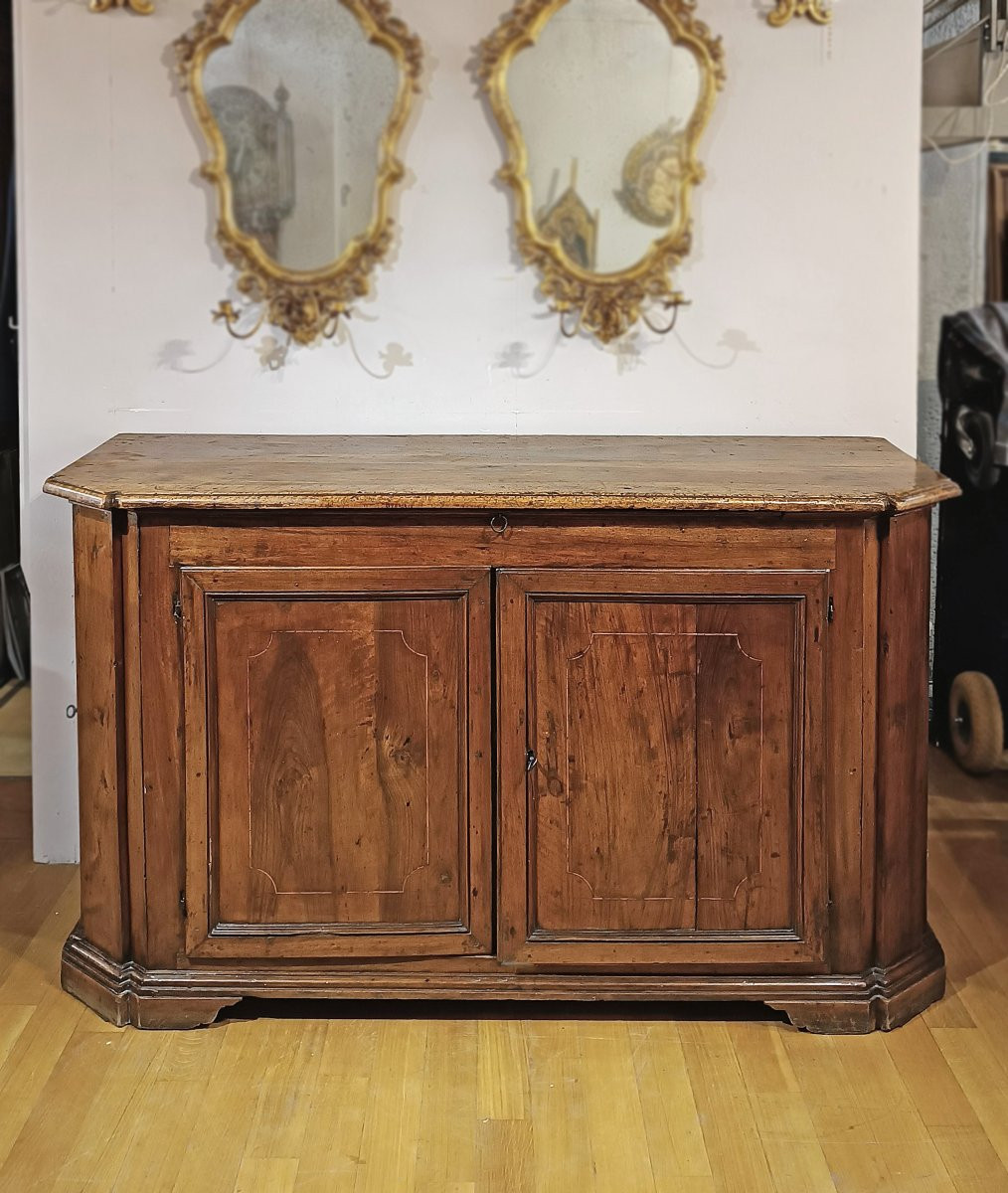 Late 17th-early 18th Century Louis XIV Walnut Sideboard With Four Doors-photo-2