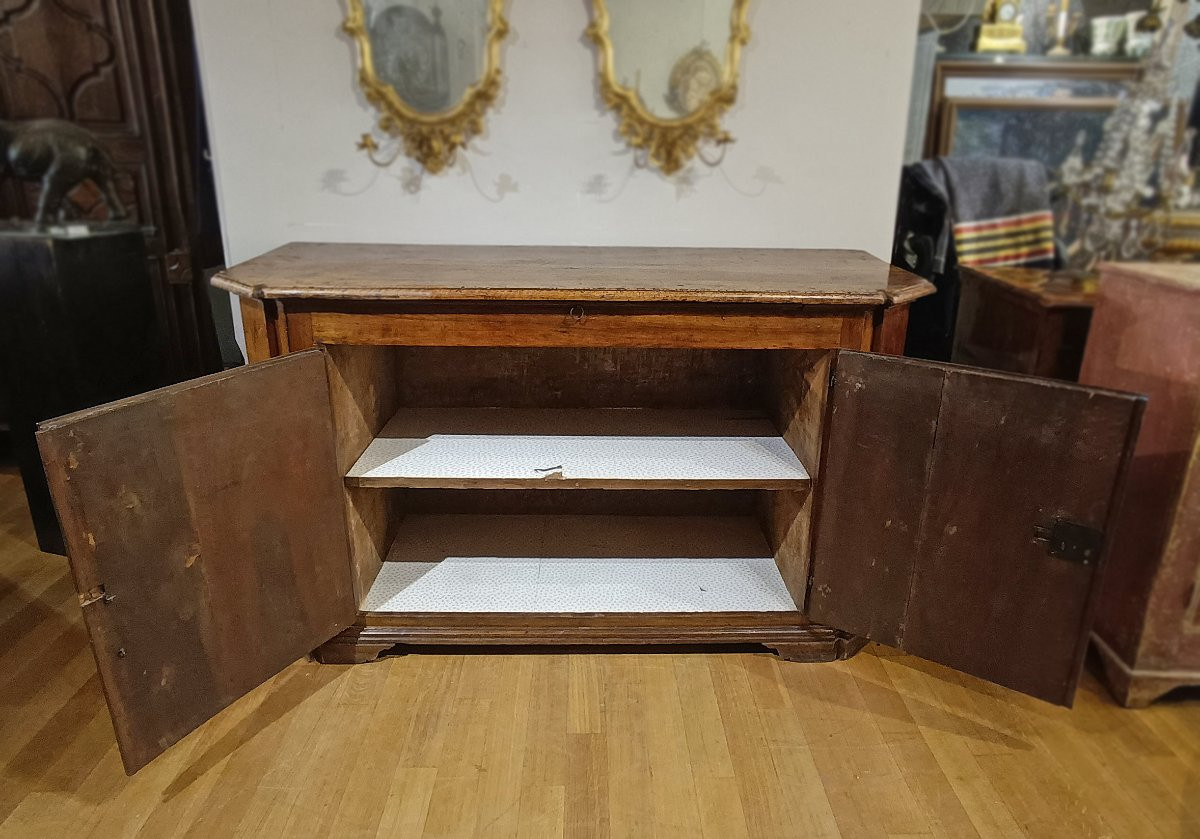 Late 17th-early 18th Century Louis XIV Walnut Sideboard With Four Doors-photo-1