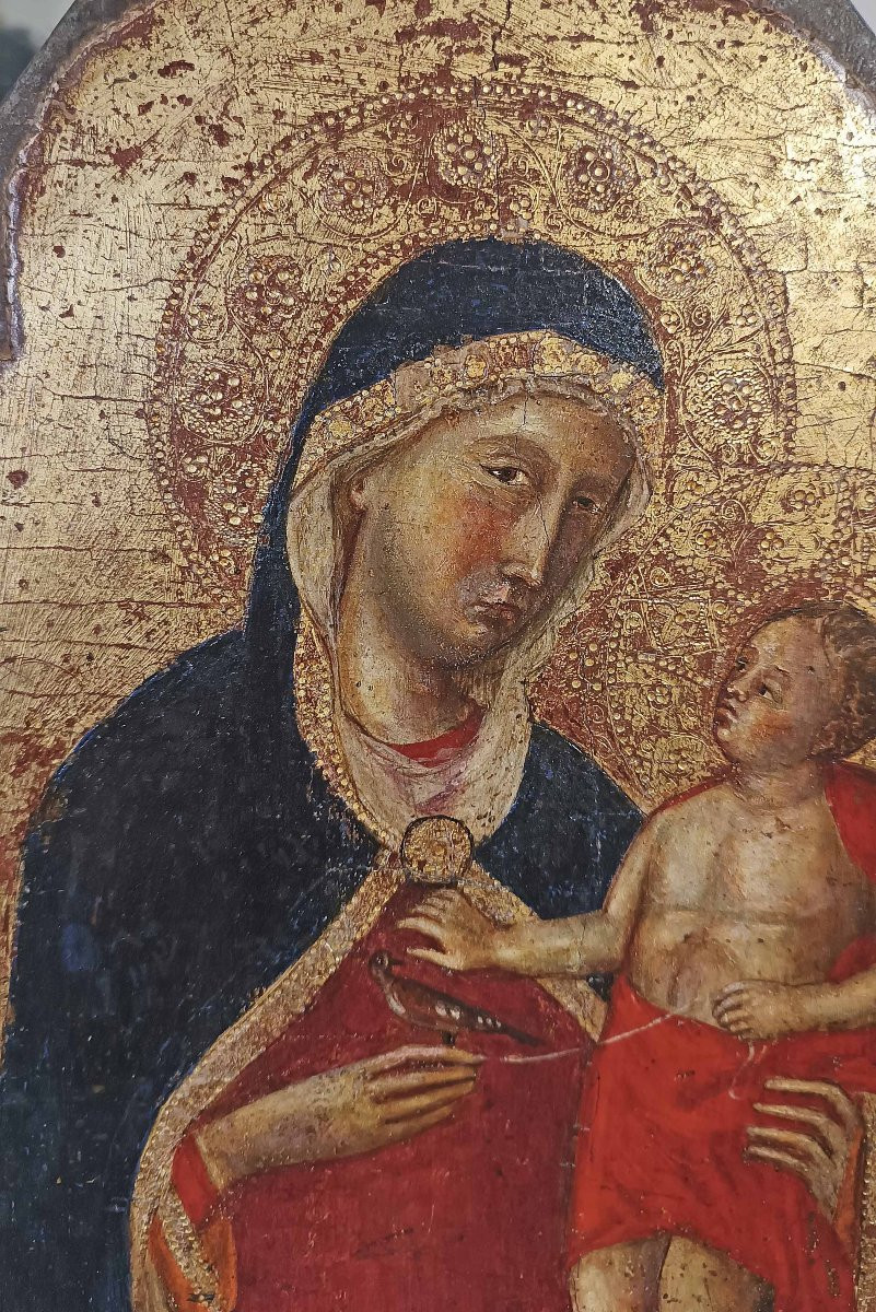 Early 15th Century Painting With Madonna And Child On A Gold Ground-photo-2