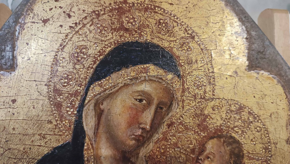 Early 15th Century Painting With Madonna And Child On A Gold Ground-photo-7