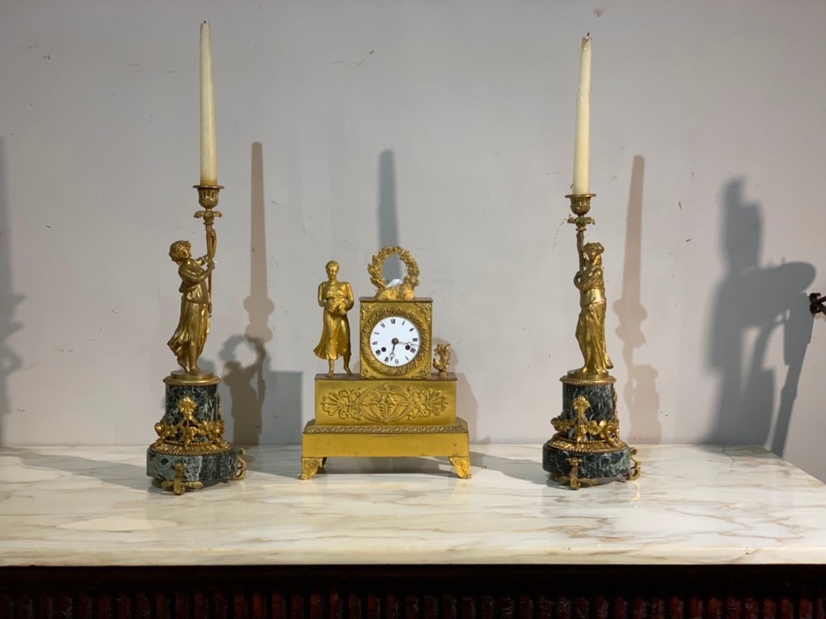 Mid 19th Century Pair Of Candelabra With Vestals -photo-3