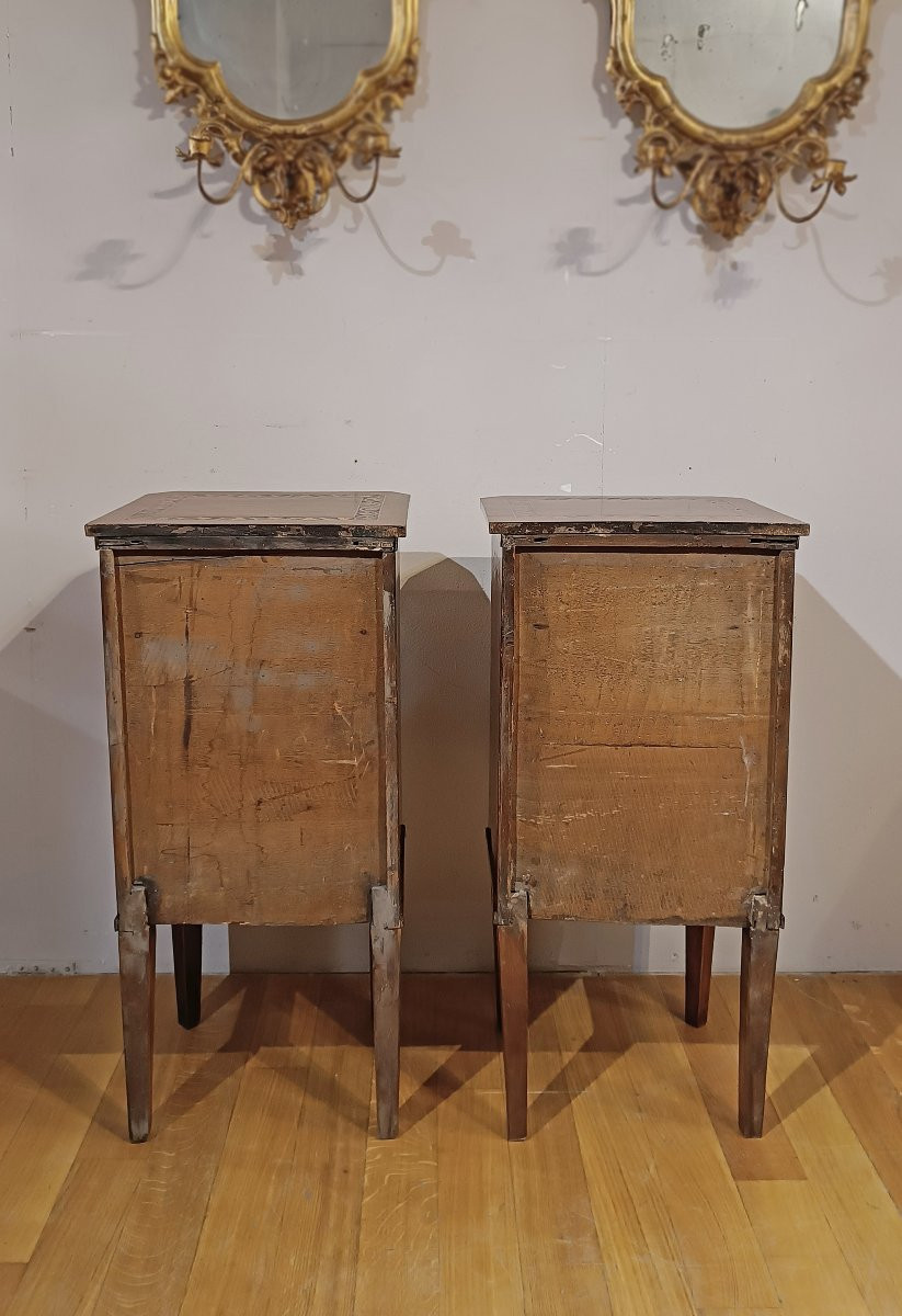 Second Half Of The 18th Century Pair Of Louis XVI Inlaid Bedside Tables-photo-4