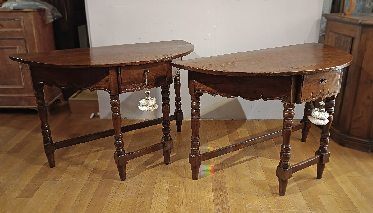 PAIRE DE CONSOLES EN NOYER LOUIS XIV FIN DU 17ème SIÈCLE-photo-2