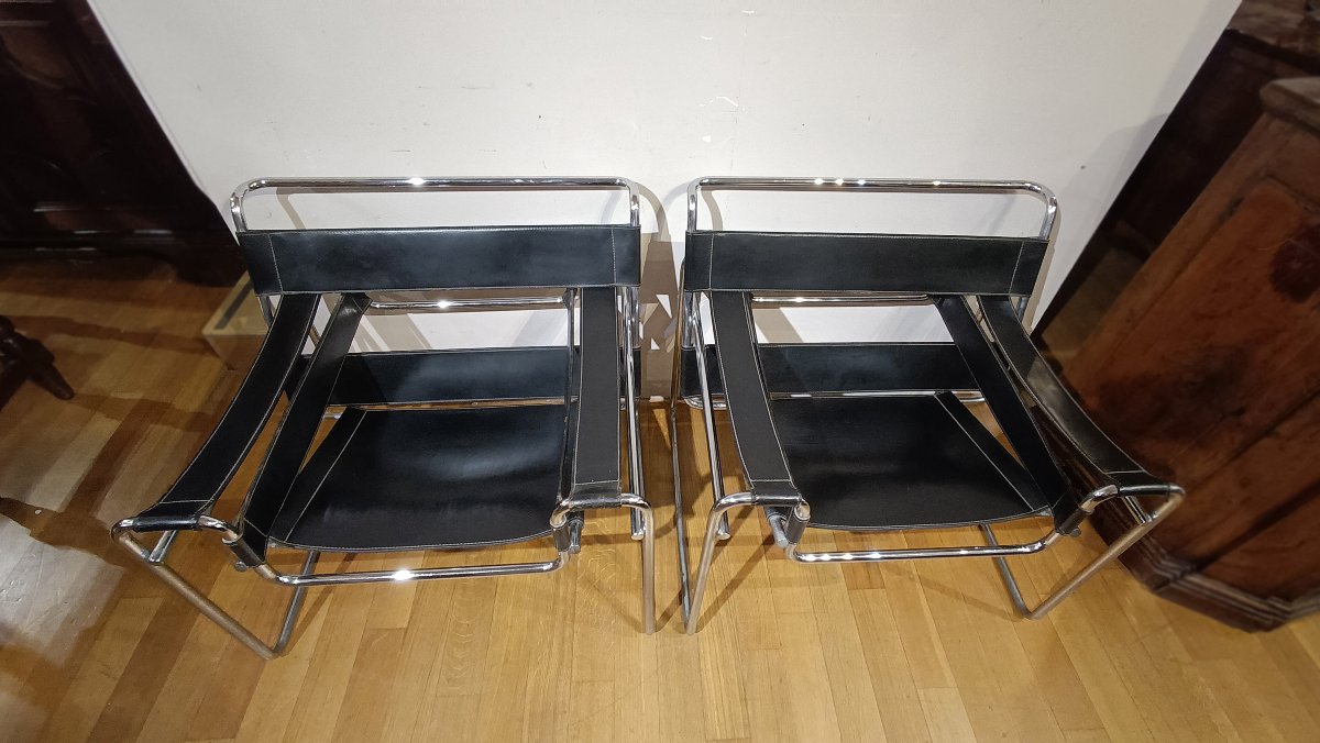 PAIRE DE FAUTEUILS “WASSILY” SECONDE MOITIÉ DU 20ème SIÈCLE-photo-2