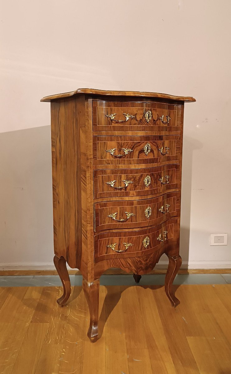 PETITE COMMODE EN NOYER PREMIÈRE MOITIÉ DU 19ème SIÈCLE-photo-2