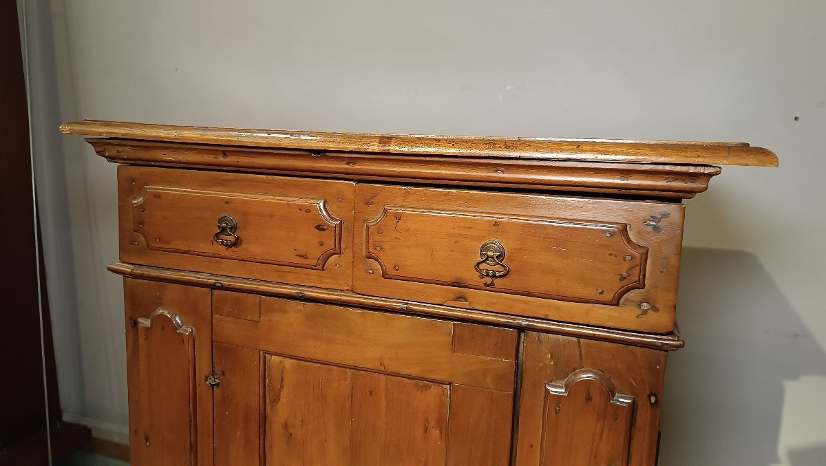 Early 17th Century Small Light Walnut Sideboard -photo-4