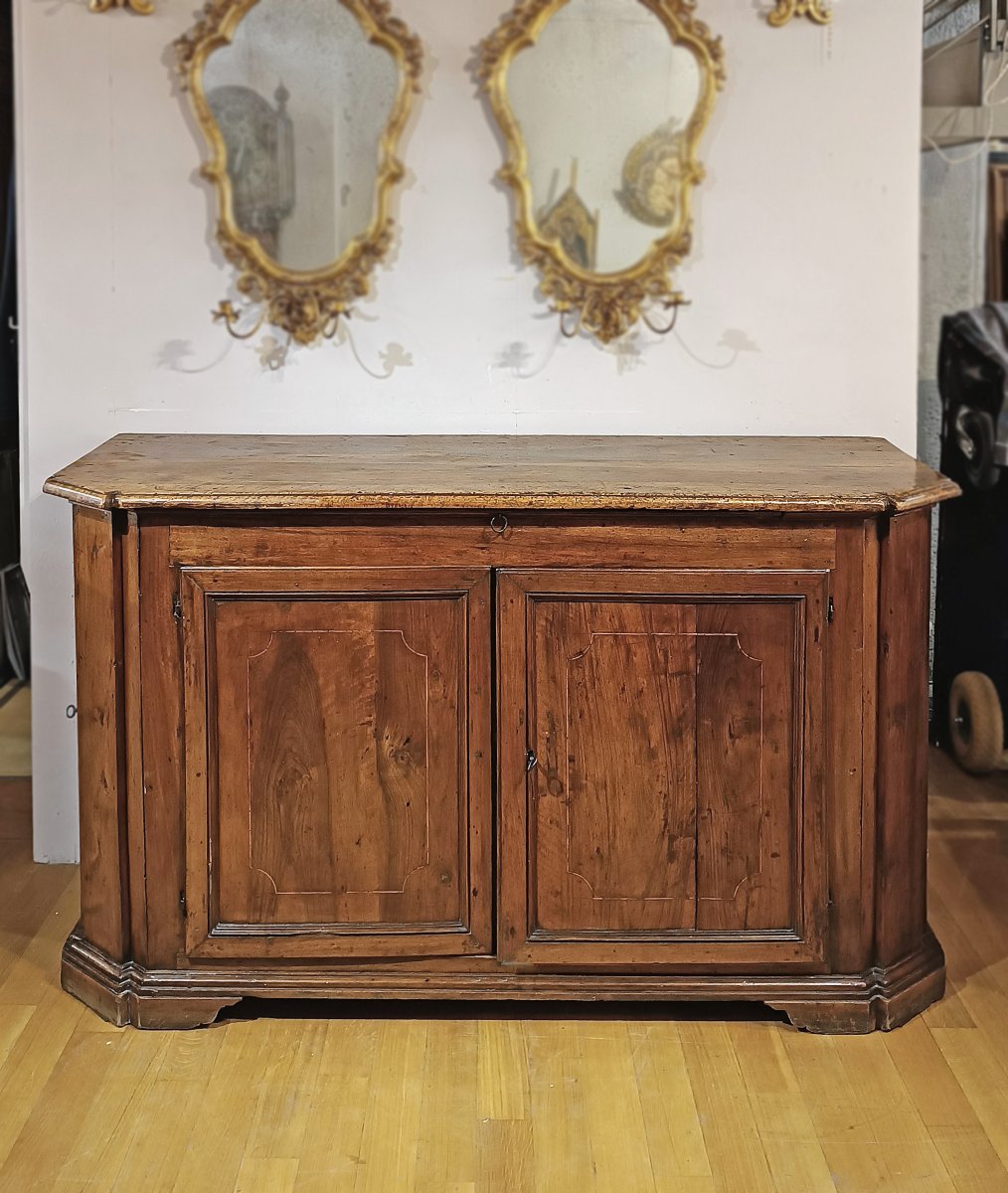 Late 17th-early 18th Century Louis XIV Walnut Sideboard With Four Doors-photo-2