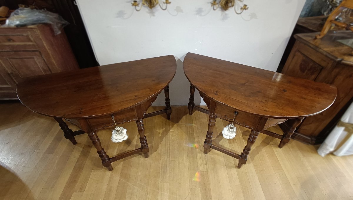 Late 17th Century Pair Of Louis XIV Walnut Console Tables-photo-2