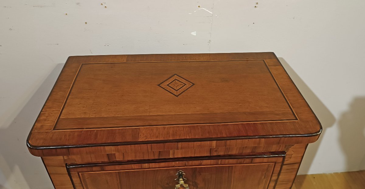 TABLE DE CHEVET AVEC MARQUETTES LOUIS XV-XVI SECONDE MOITIÉ DU 18ème SIÈCLE-photo-3
