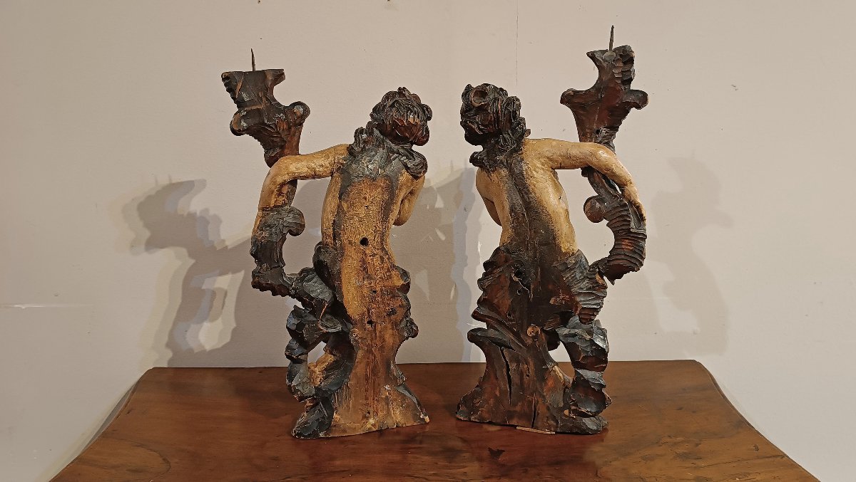 PAIRE DE CANDÉLABRES EN BOIS PEINT MILIEU DU 18ème SIÈCLE-photo-1