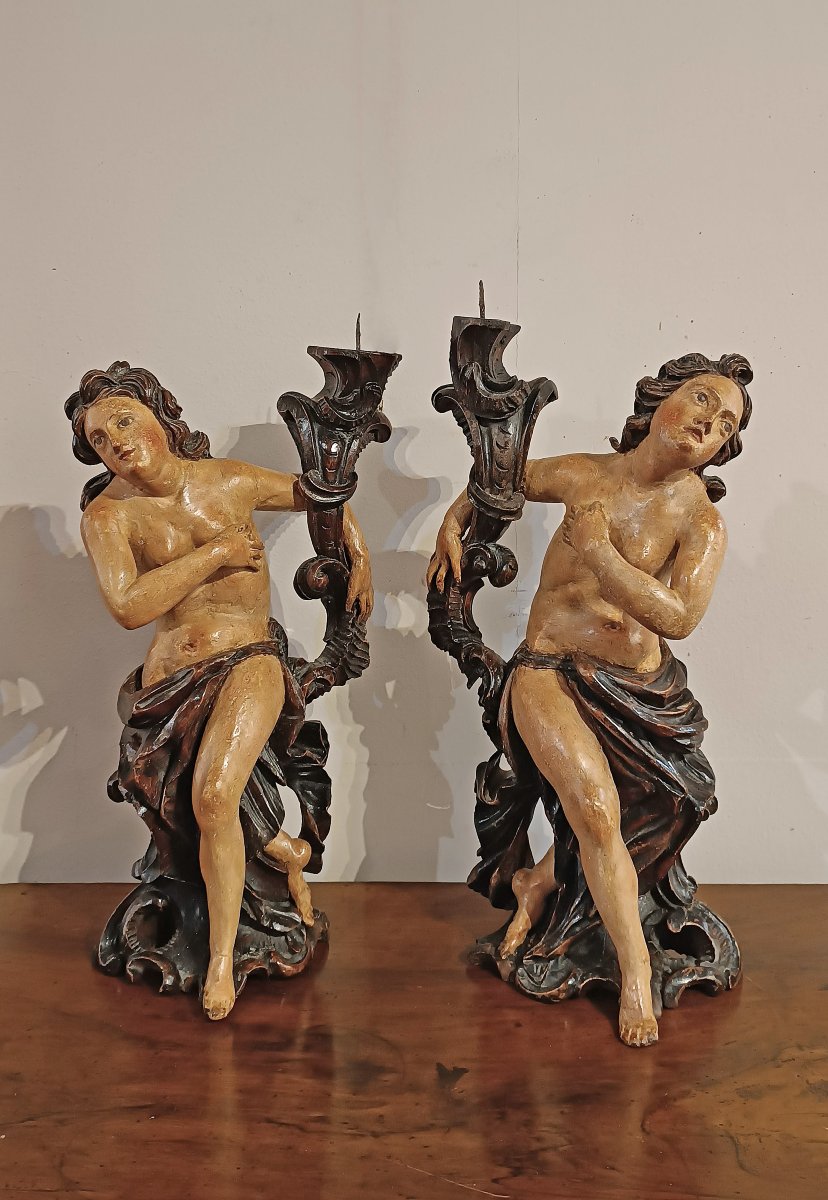 PAIRE DE CANDÉLABRES EN BOIS PEINT MILIEU DU 18ème SIÈCLE-photo-7