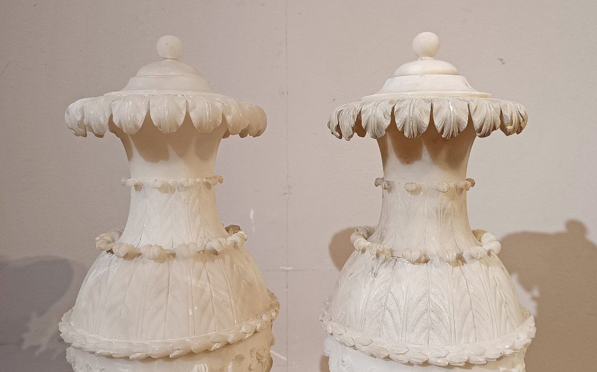 Second Half Of The 18th Century Pair Of Alabaster Vases-photo-3