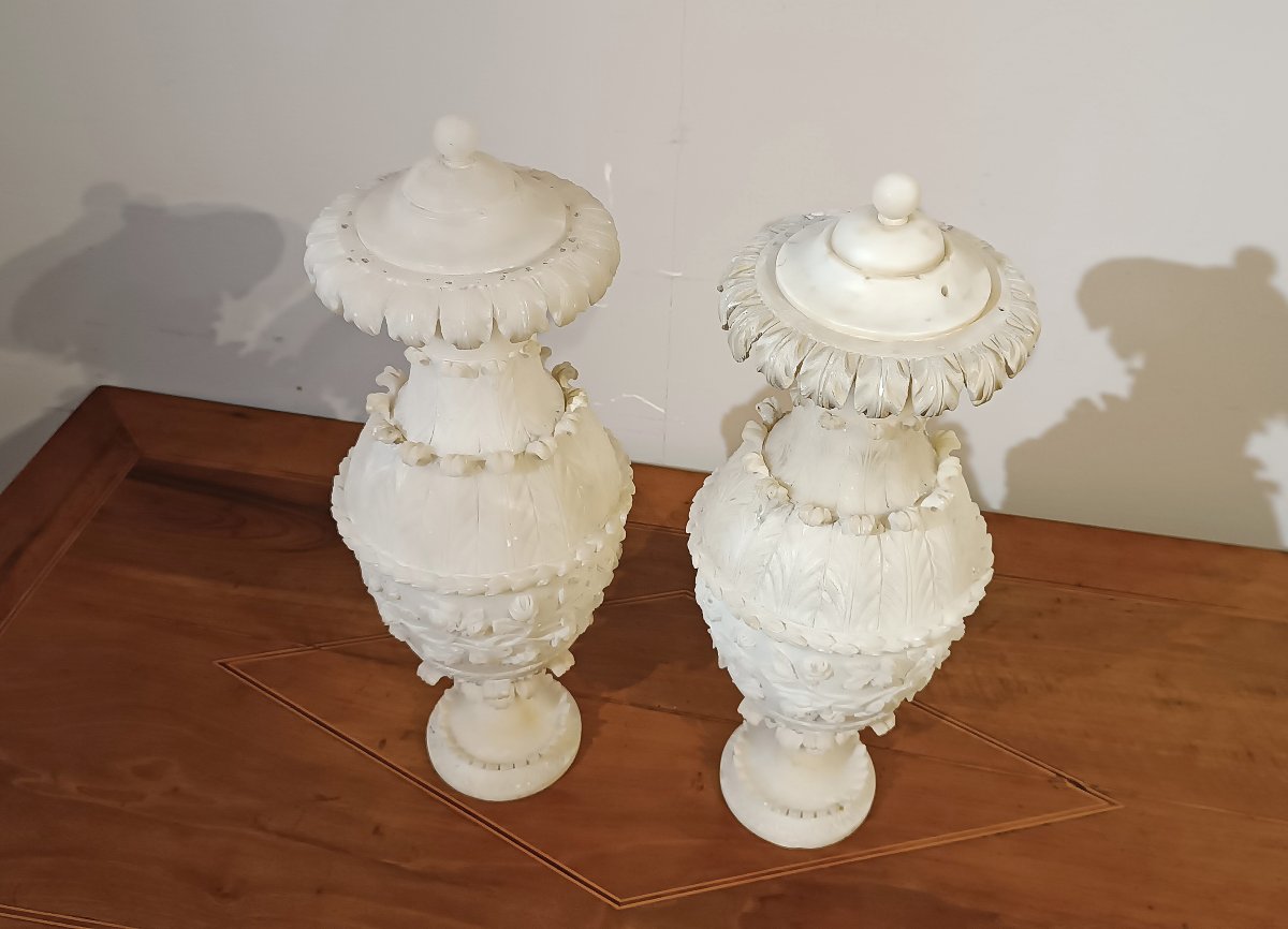Second Half Of The 18th Century Pair Of Alabaster Vases-photo-2