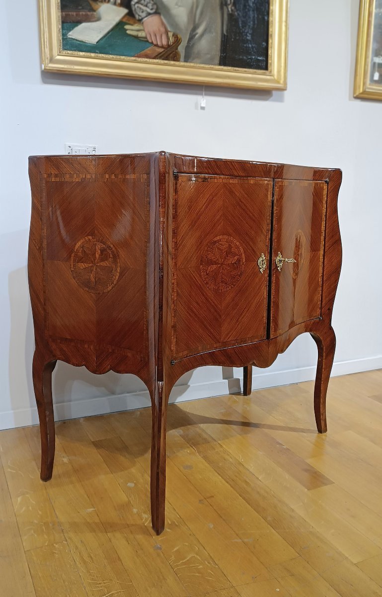 Mid-18th Century Small Sideboard With Inlays -photo-3