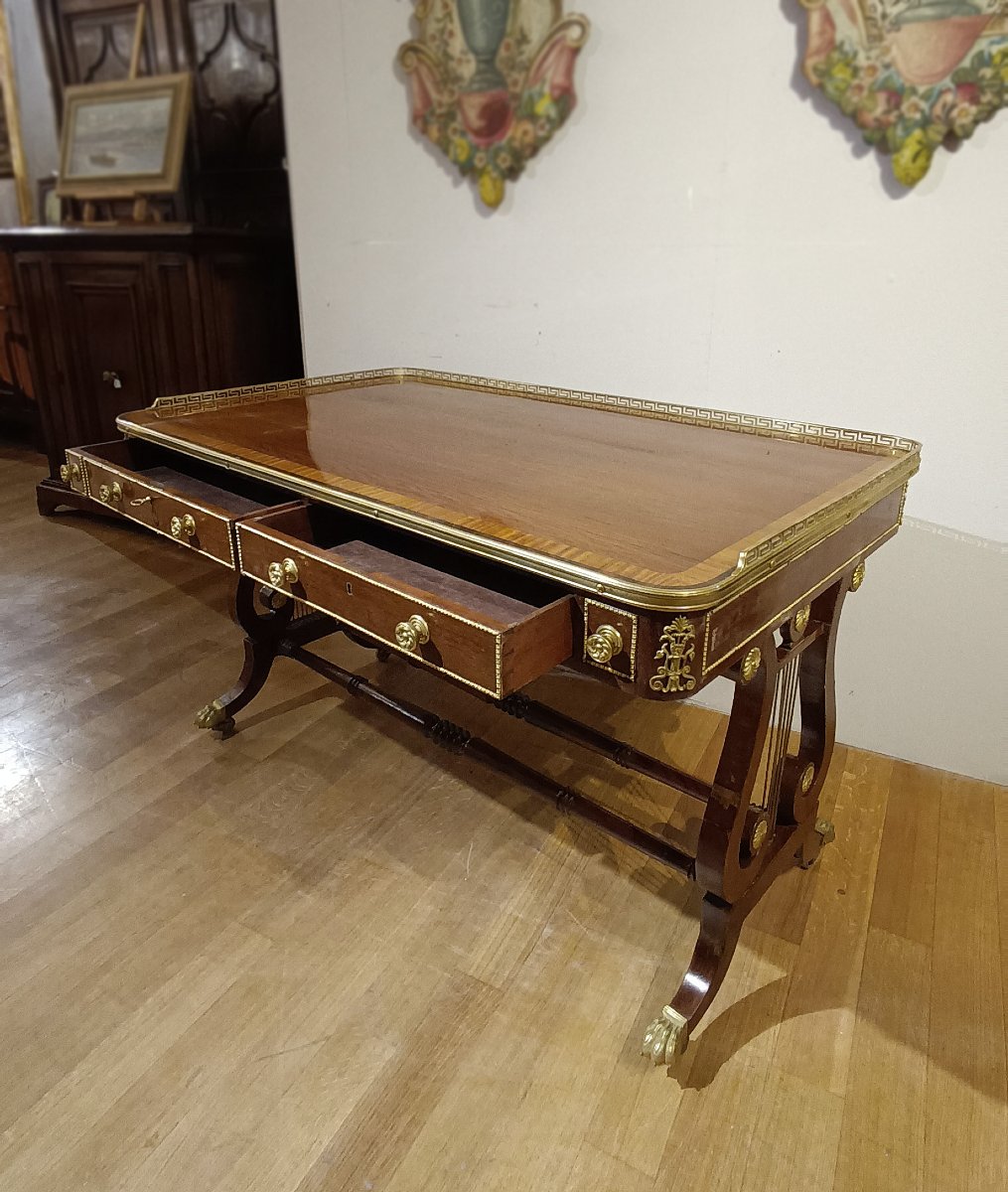 Mid-19th Century Napoleon III Veneered Writing Desk-photo-1