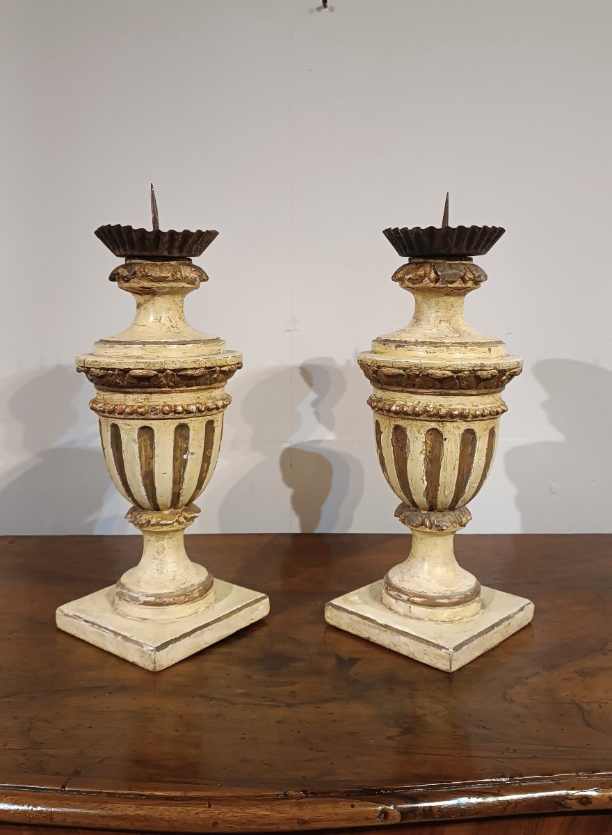 PAIRE DE CANDÉLABRES LAQUÉS ET DORÉS SECONDE MOITIÉ DU 18ème SIÈCLE-photo-2