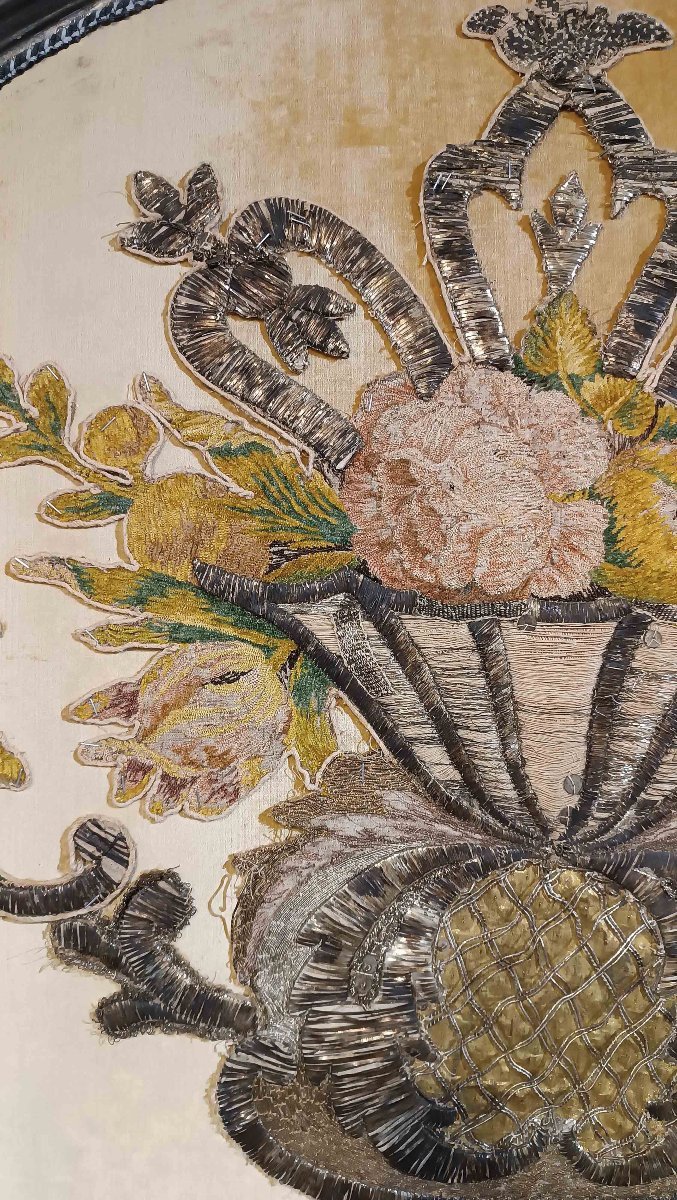 Mid-18th Century Double Bed Headboard With Embroidery -photo-2