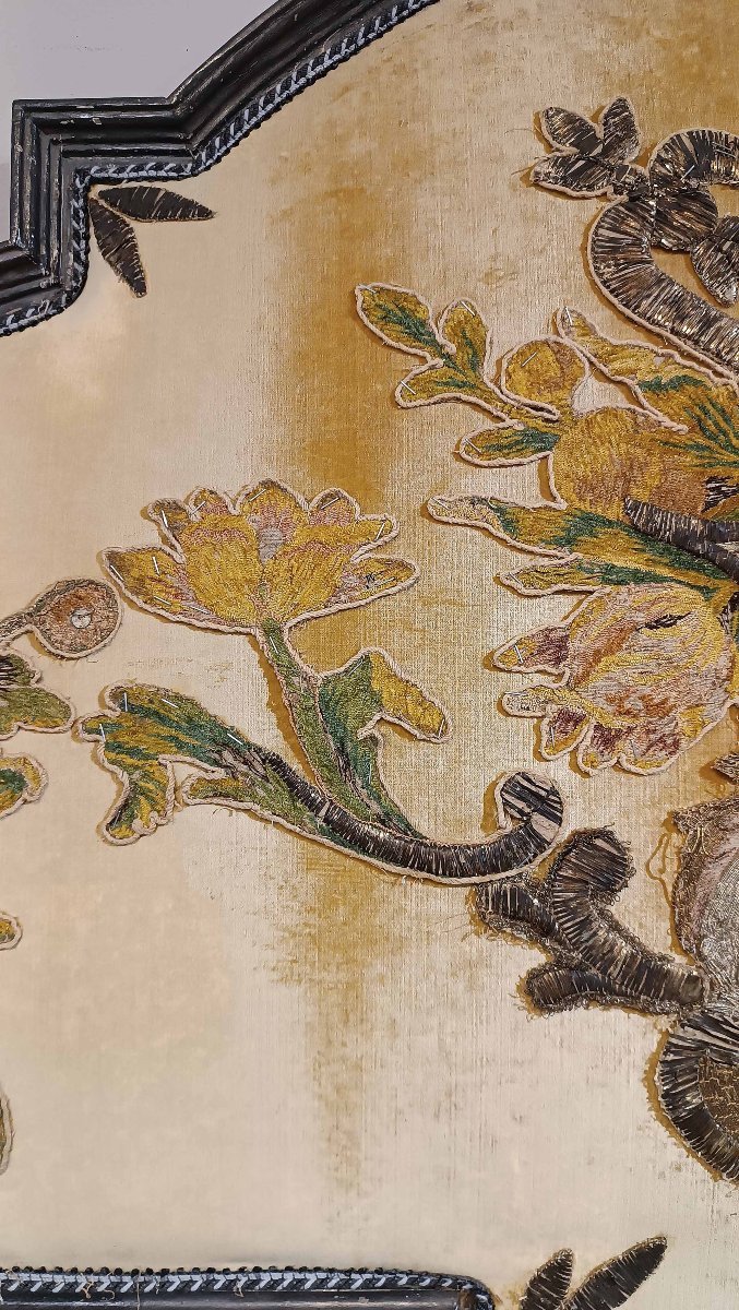 Mid-18th Century Double Bed Headboard With Embroidery -photo-7