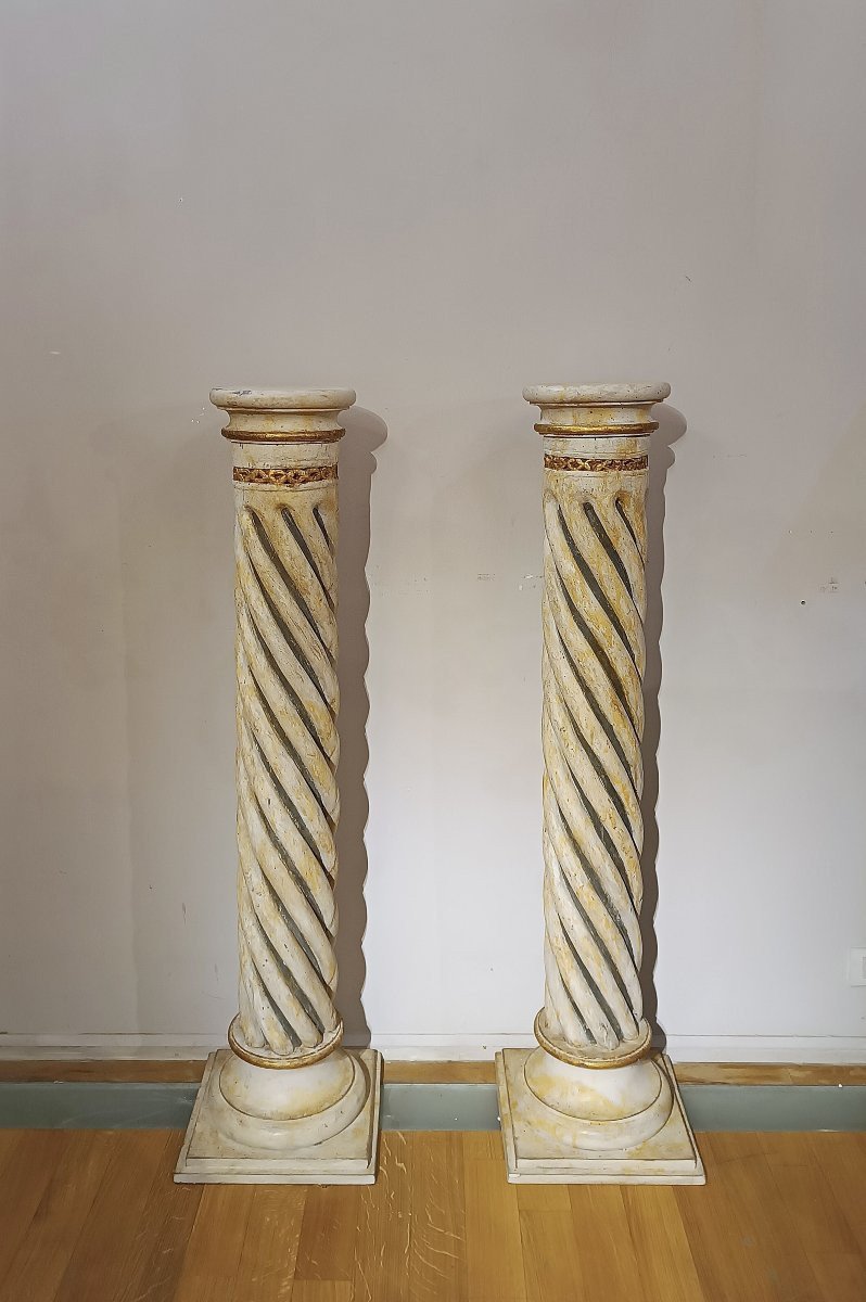 PAIRE DE COLONNES TORSIVES EN BOIS PEINT 18ème SIÈCLE-photo-2