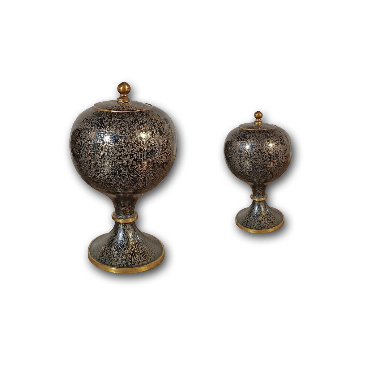 First Half Of The 19th Century Pair Of Chinese Cloisonné Vases