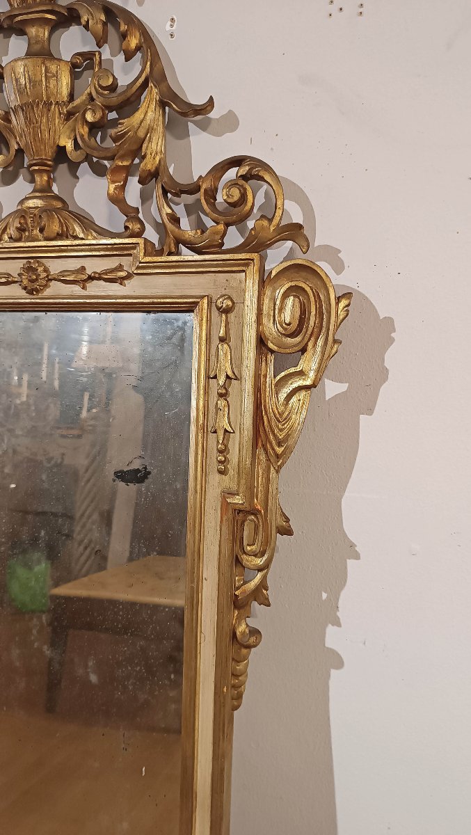 Second Half Of The 18th Century Neoclassical Mirror With Small Amphora -photo-2