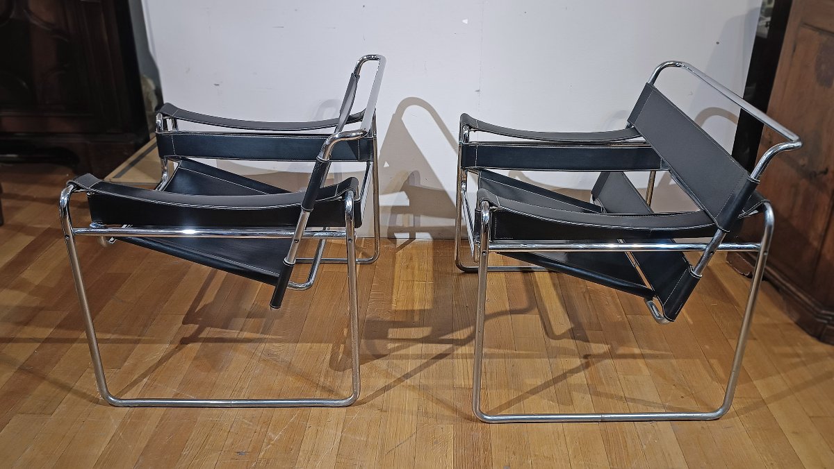 PAIRE DE FAUTEUILS “WASSILY” SECONDE MOITIÉ DU 20ème SIÈCLE-photo-3