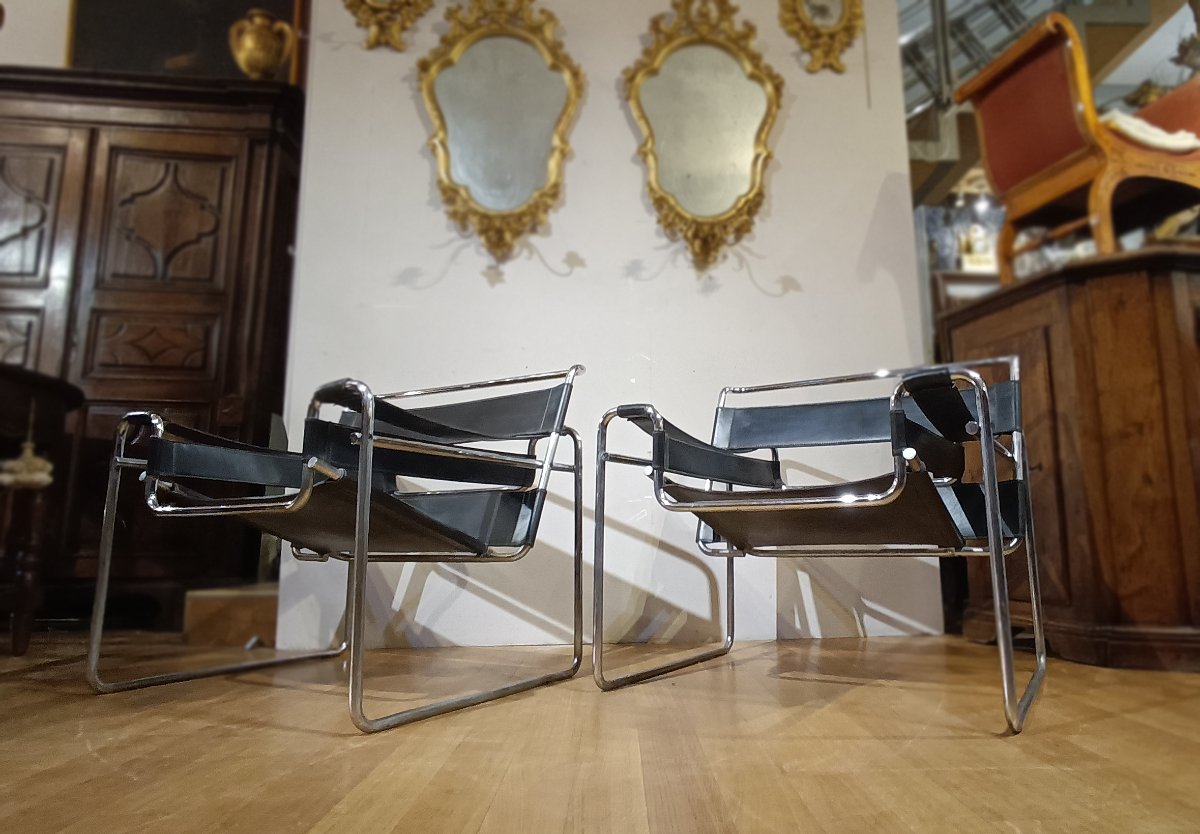 PAIRE DE FAUTEUILS “WASSILY” SECONDE MOITIÉ DU 20ème SIÈCLE-photo-5