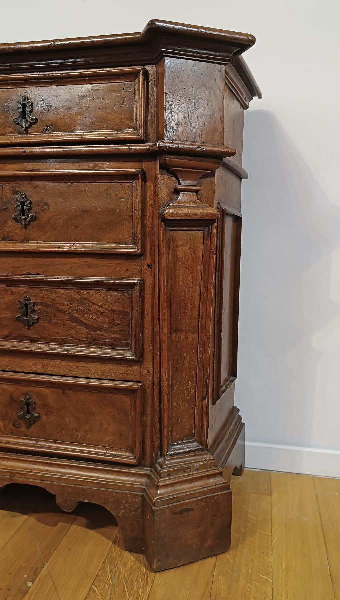 Early 18th Century Small Walnut Chest Of Drawers-photo-4
