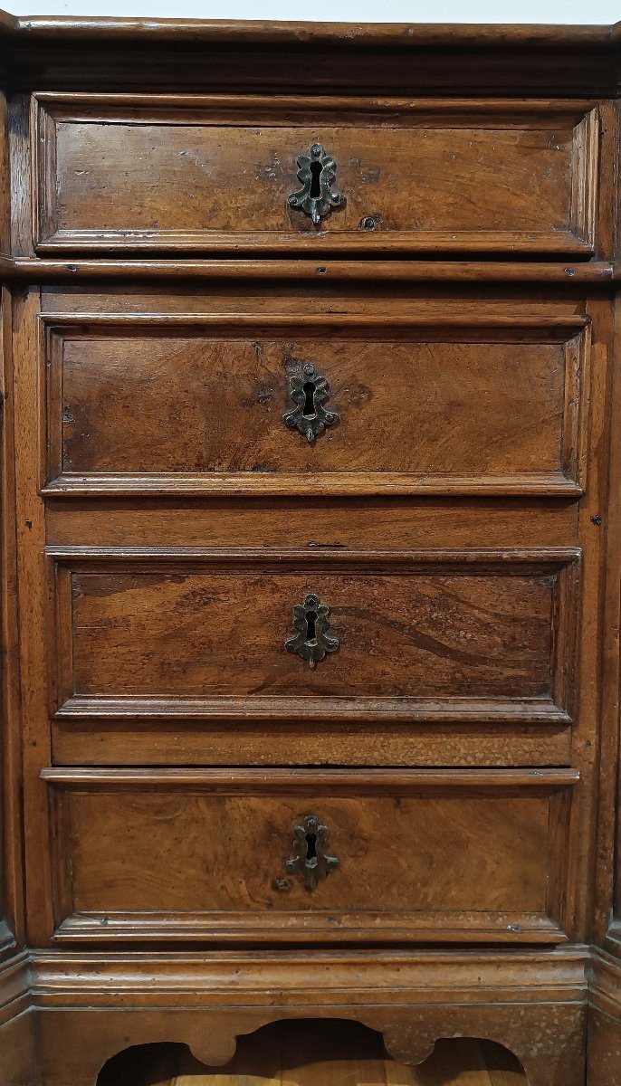 Early 18th Century Small Walnut Chest Of Drawers-photo-7