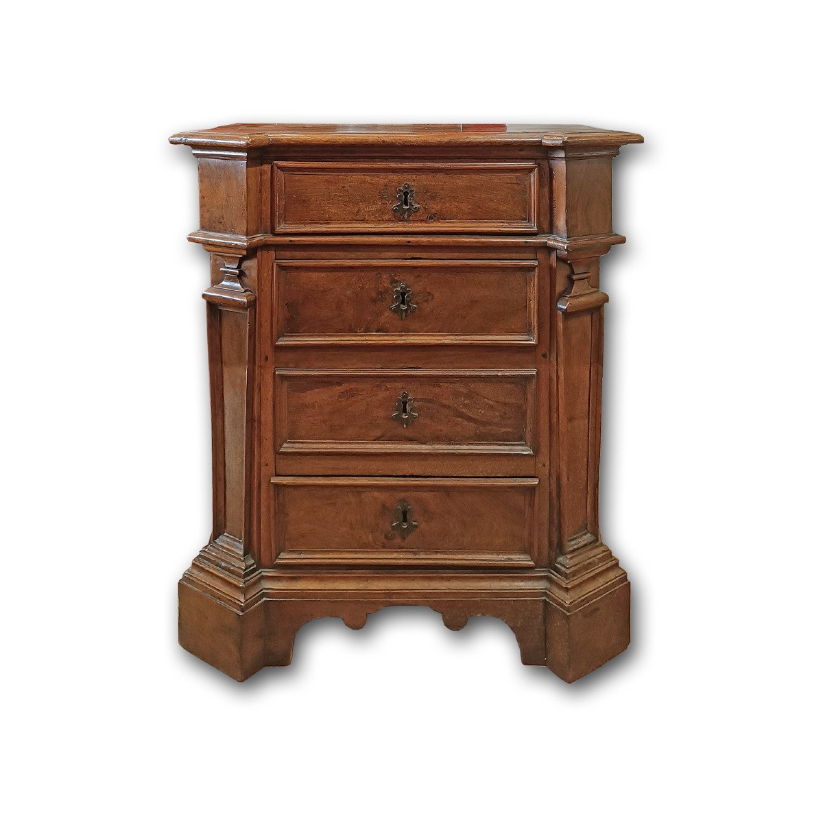 Early 18th Century Small Walnut Chest Of Drawers