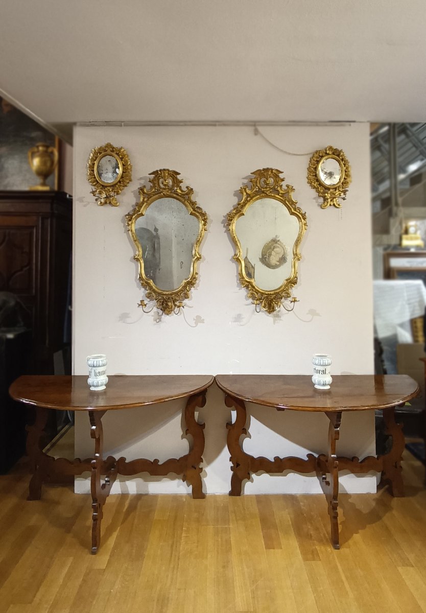 Late 17th Century Pair Of Louis XIV Walnut Console Tables-photo-6