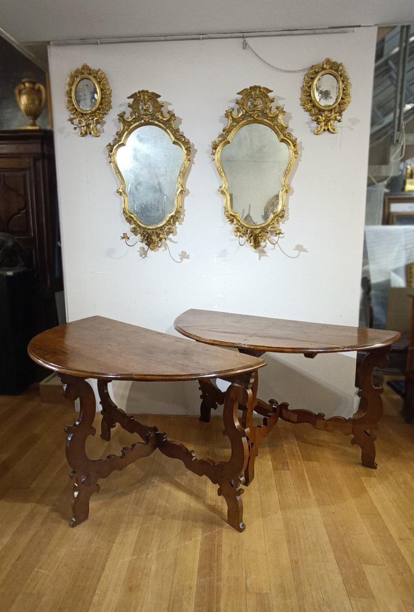 Late 17th Century Pair Of Louis XIV Walnut Console Tables-photo-7