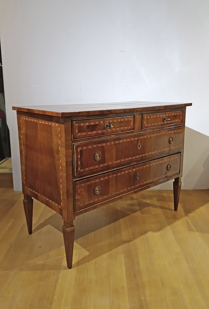 Second Half Of The 18th Century Neoclassical Walnut Feather Chest Of Drawers-photo-3