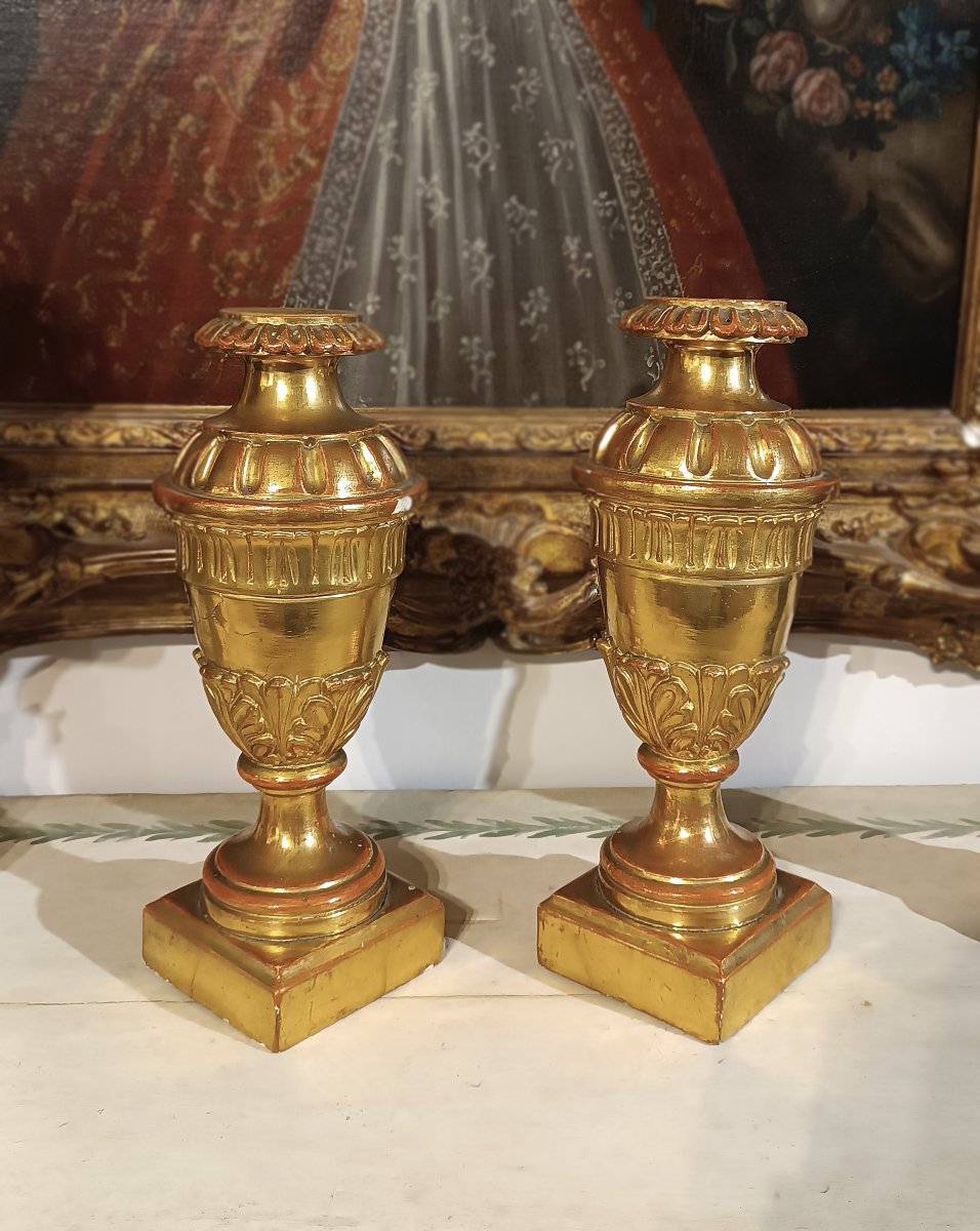 Late 18th Century Pair Of Gilt Neoclassical Candlesticks -photo-3