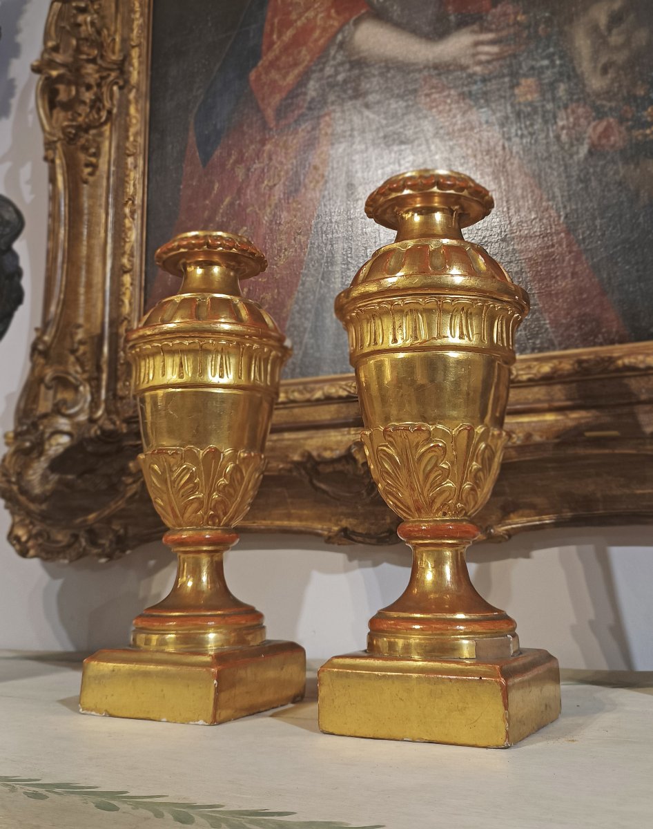 Late 18th Century Pair Of Gilt Neoclassical Candlesticks -photo-5