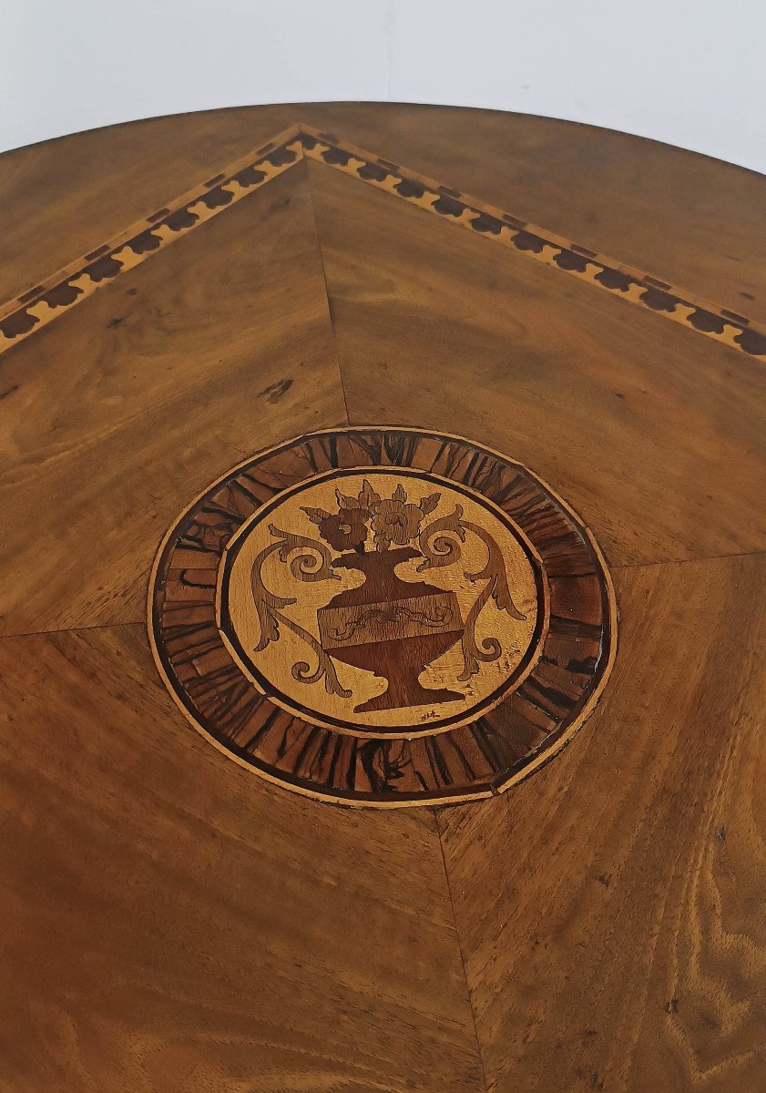 Mid-19th Century Round Coffee Table With Inlays-photo-1