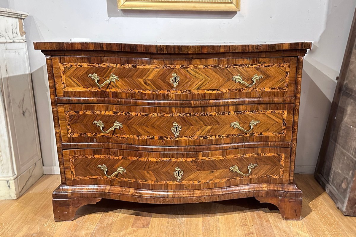 First Half Of The 18th Century Venetian Chest-photo-3