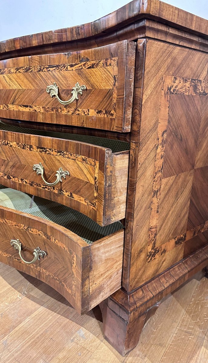 First Half Of The 18th Century Venetian Chest-photo-5