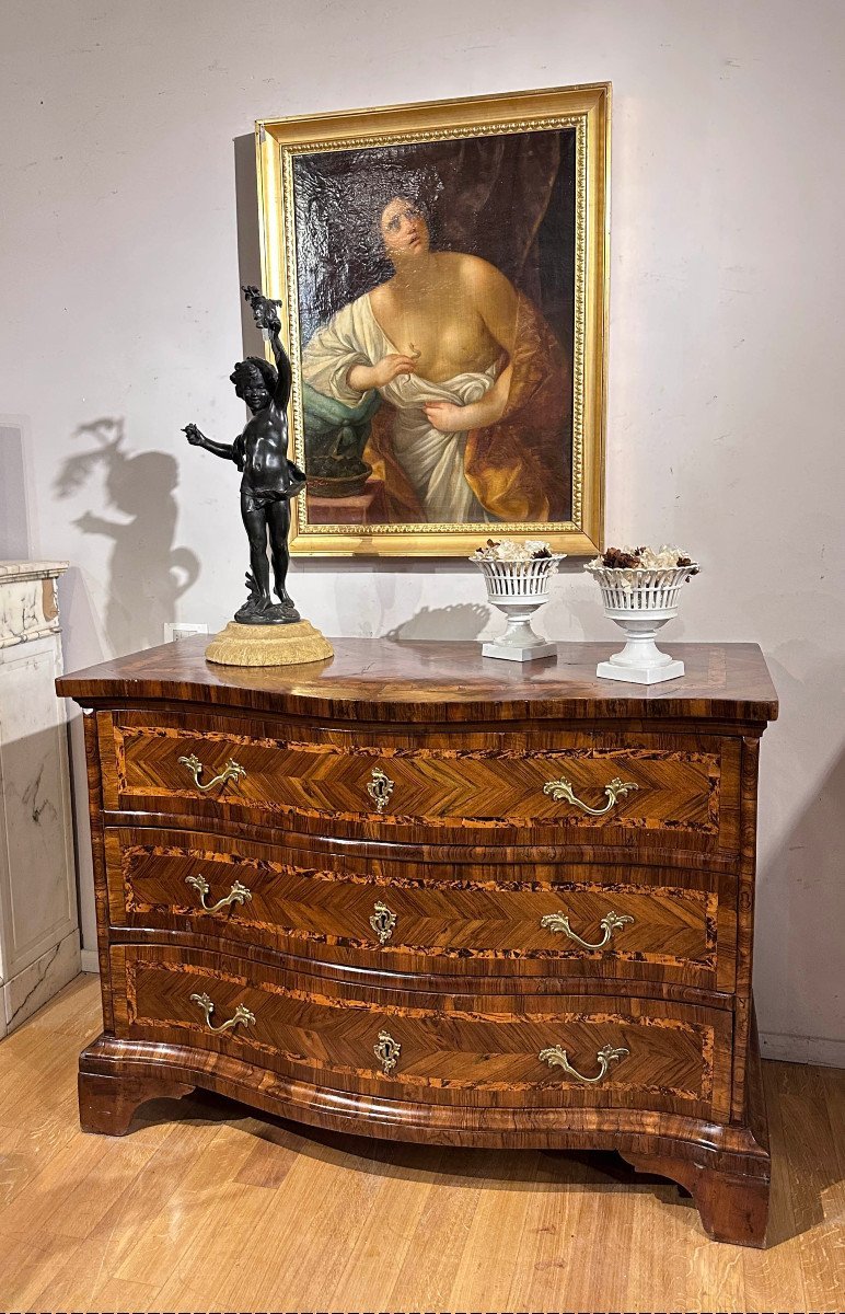 First Half Of The 18th Century Venetian Chest-photo-7