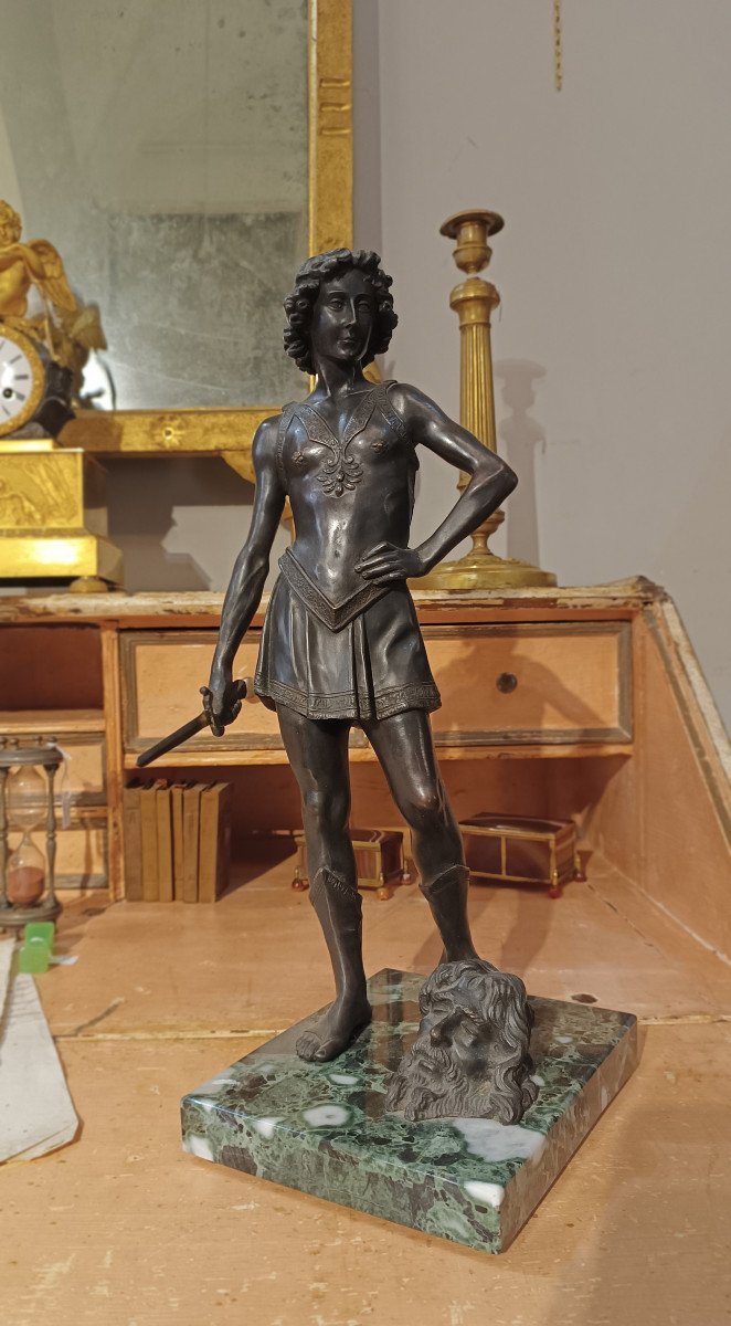End Of The 19th Century Bronze Sculpture David And Goliath With Marble Base-photo-2