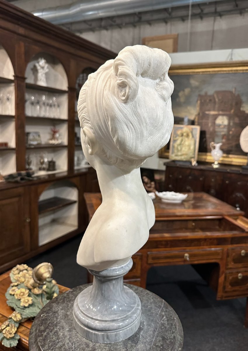 Early 19th Century Marble Bust Of A Young Woman-photo-2